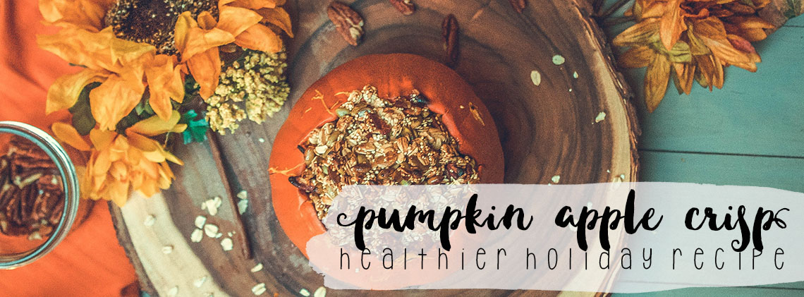Pumpkin Apple Crisp (a healthier holiday recipe) | read more at happilythehicks.com