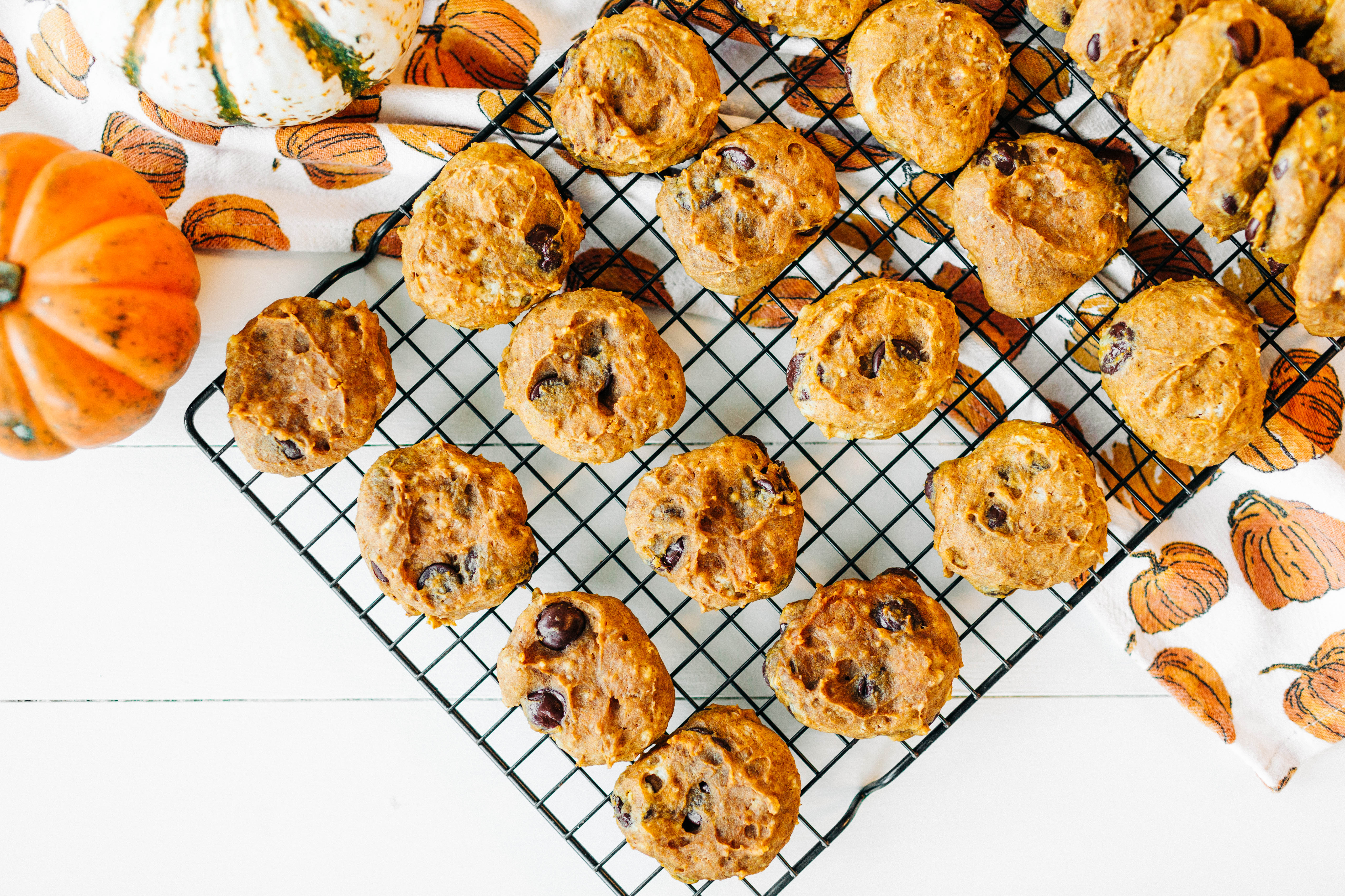 Chocolate Chip Pumpkin Spice Cookies | read more at happilythehicks.com