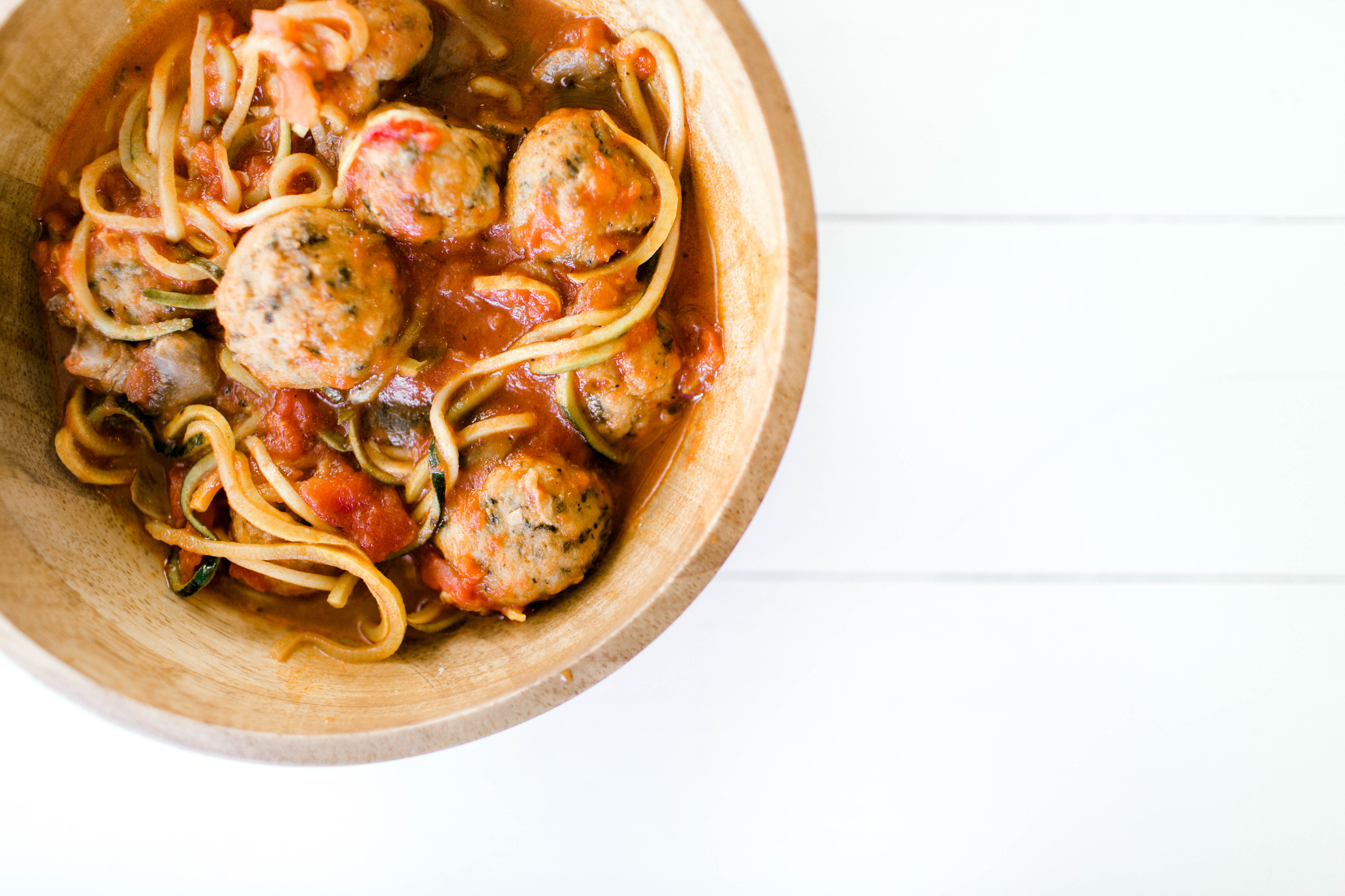 Easy Chicken Meatballs and Zoodles | read more at happilythehicks.com